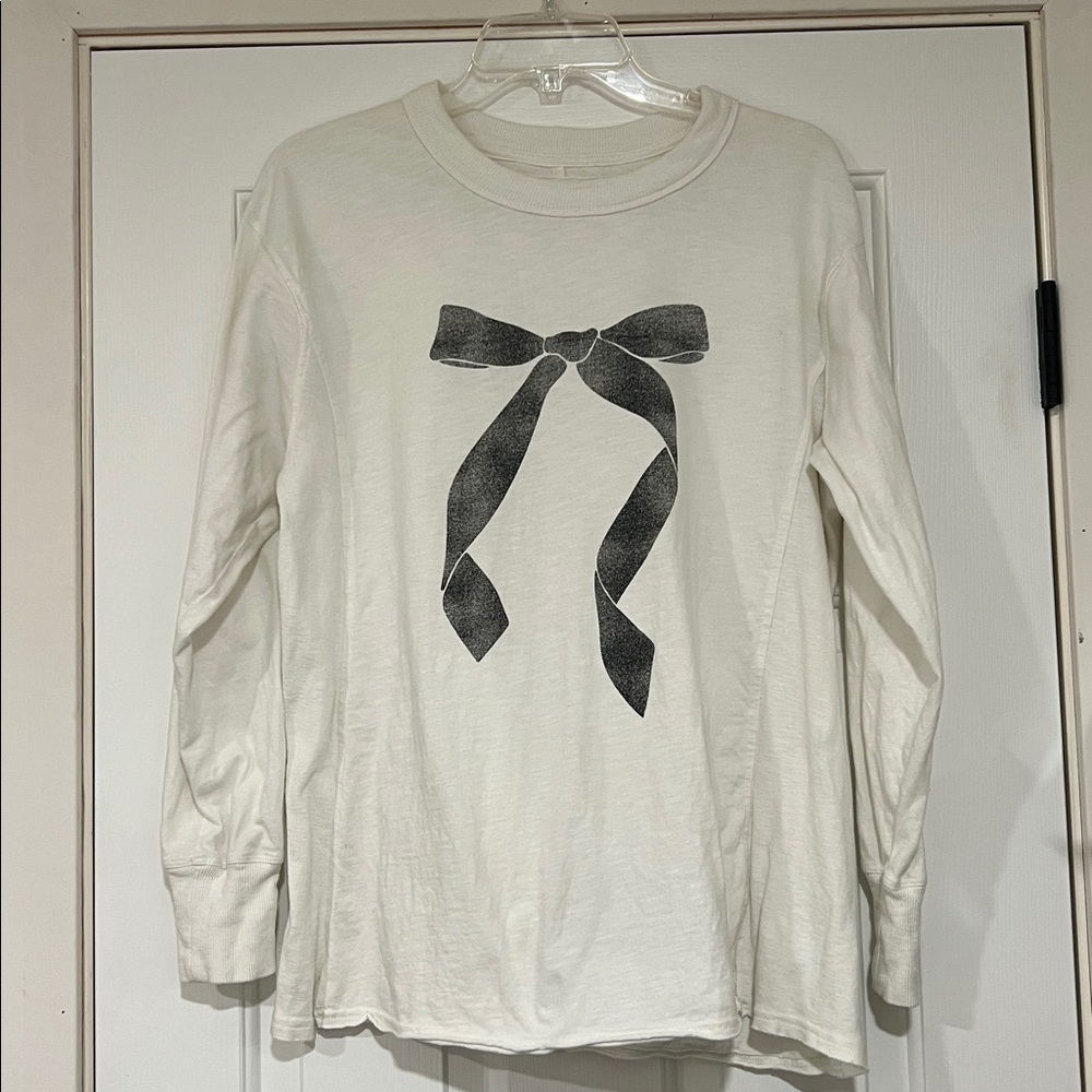 Aerie Cozy Oversized Boyfriend Graphic T-shirt Soft Muslin Cream Charcoal Bow XS - Picture 7 of 11